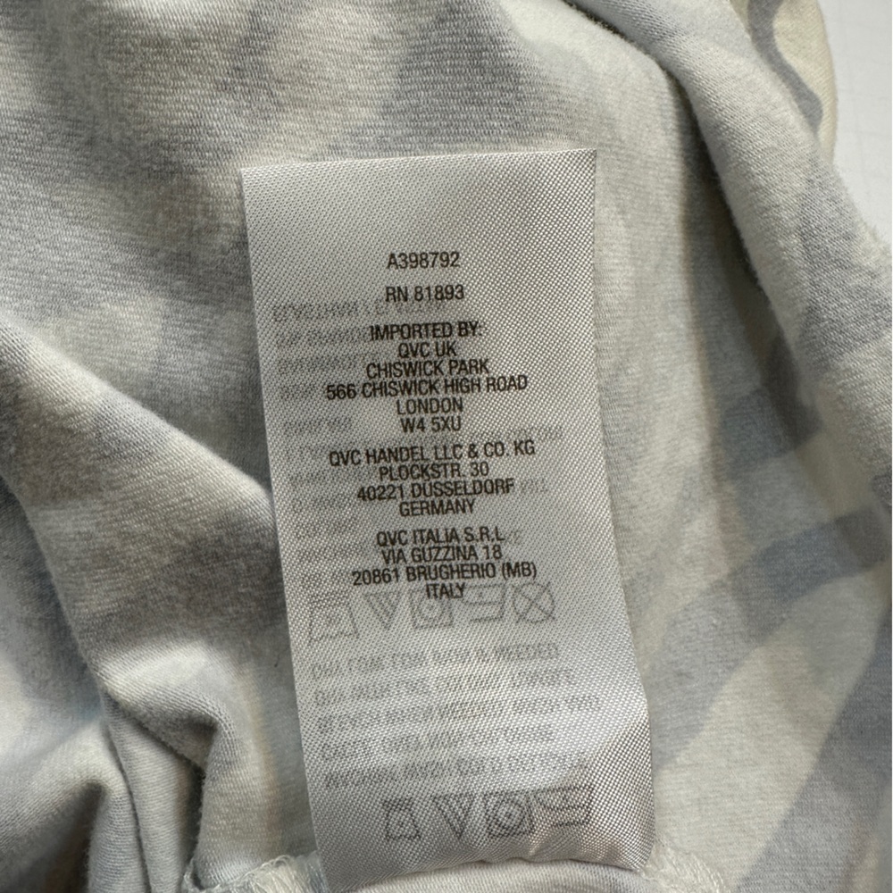 Gray and Cream Patterned T-Shirt - Picture 6 of 6